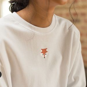 Ivory Fox Embroidery Sweatshirt (OUT OF STOCK online!!)